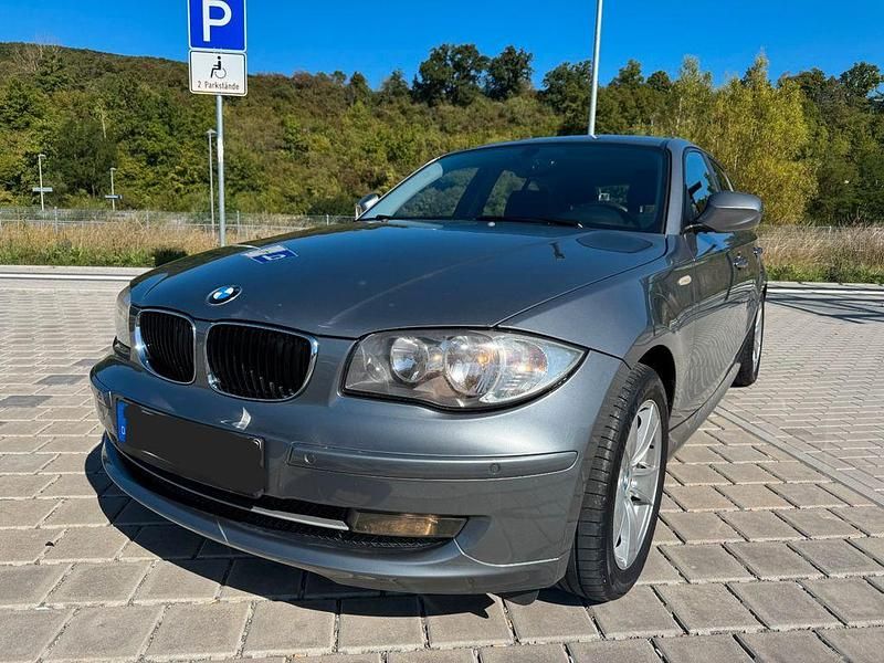 Gebraucht BMW 116 116 PS (85 kW) 2010 Grau Kleinwagen