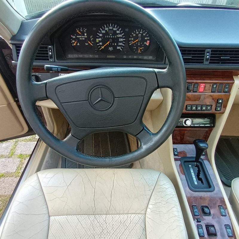 Gebraucht Mercedes E320 220 PS (161 kW) 1994 Cabrio