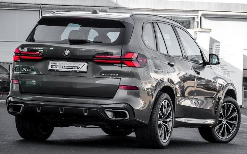 Gebraucht BMW X5 Shadowline 298 PS (219 kW) 2025 Grau SUV