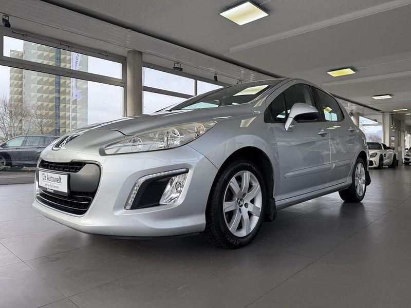 Gebraucht Peugeot 308 Active 156 PS (114 kW) 2011 Lackierung aluminiumgraulack Limousine