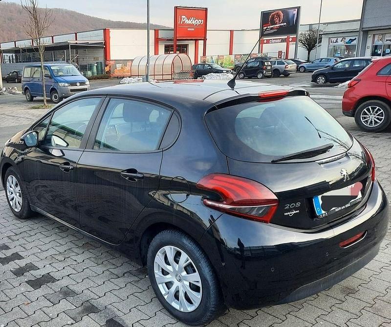 Schwarz Gebraucht 2016 Peugeot 208 Style Kleinwagen | 5.990 € (Guter Preis) - Bild 1/2