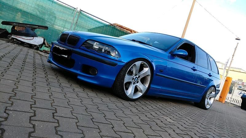 Blau Gebraucht 2001 BMW 325 M Sport Kombi | 3.500 € (Fairer Preis) - Bild 1/4