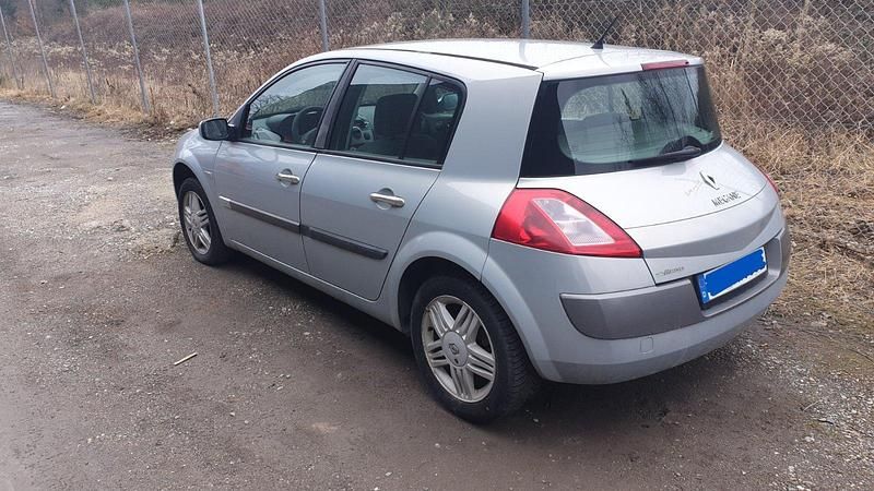 Gebraucht Renault Mégane II 116 PS (85 kW) 2003 Silber Limousine
