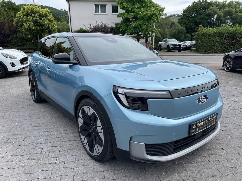 Blau Neu 2025 Ford Explorer Extended Range SUV | 48.800 € (Teuer) - Bild 1/4