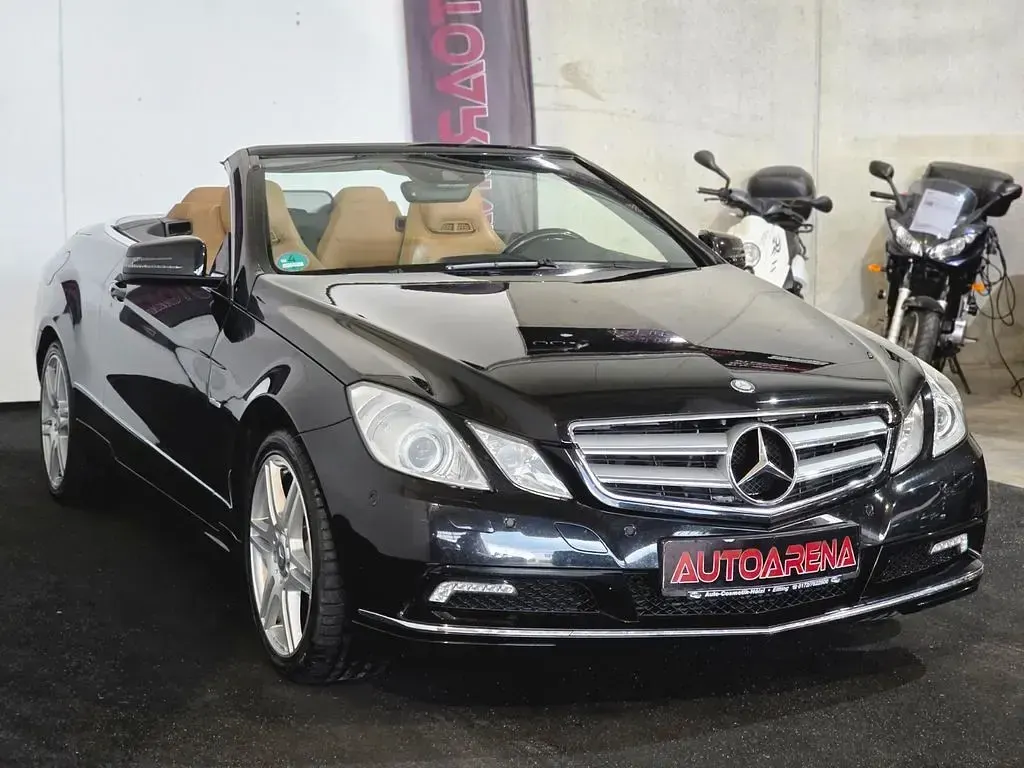 Gebraucht Mercedes E250 Avantgarde 204 PS (150 kW) 2010 Schwarz Cabrio