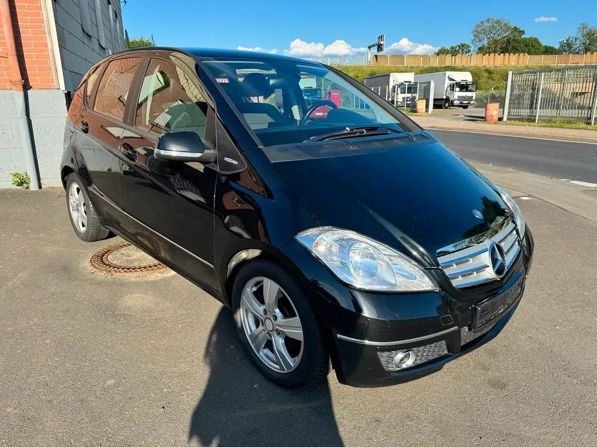 Gebraucht Mercedes A160 82 PS (60 kW) 2011 Schwarz Kleinwagen