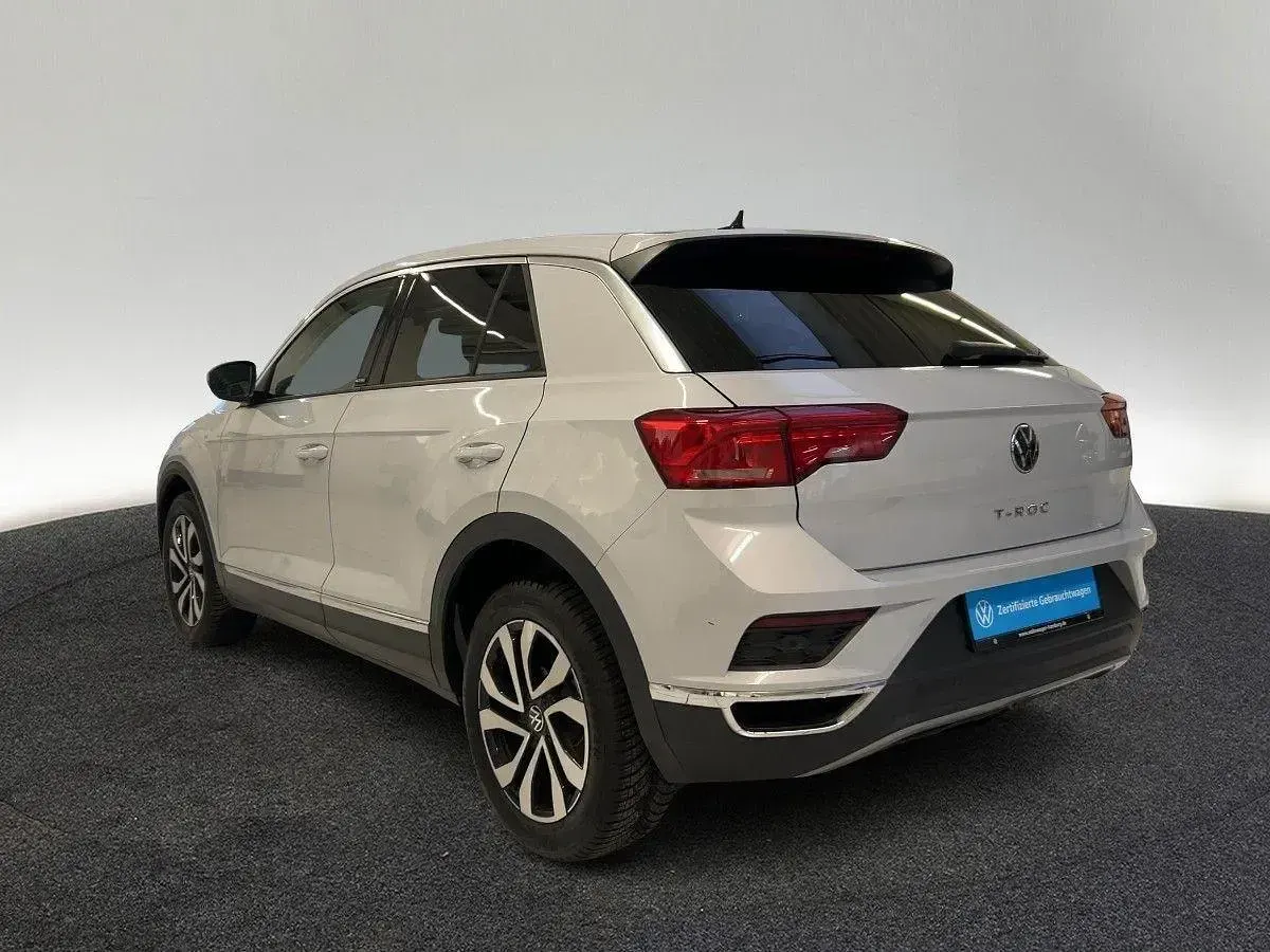 Używany VW T-Roc Active 150 KM (110 kW) 2021 Srebrny SUV