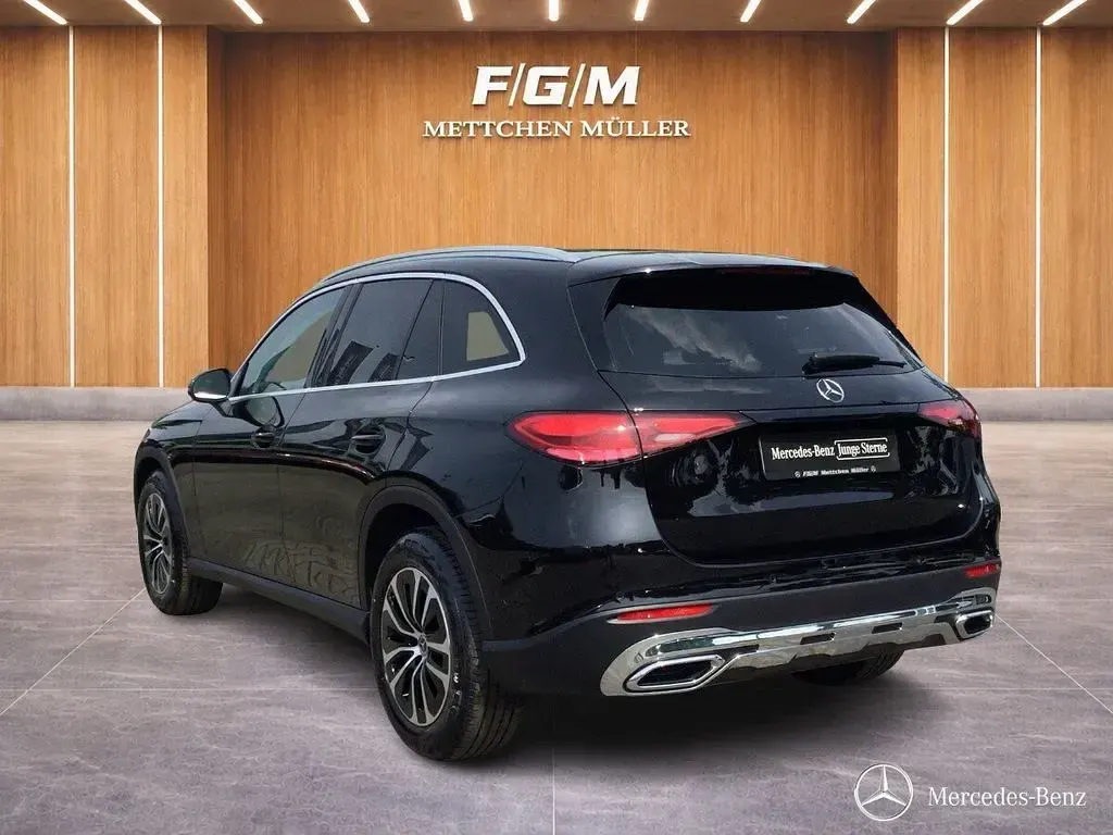 Gebraucht Mercedes GLC200 Advanced Plus 204 PS (150 kW) 2025 Lack obsidianschwarz SUV