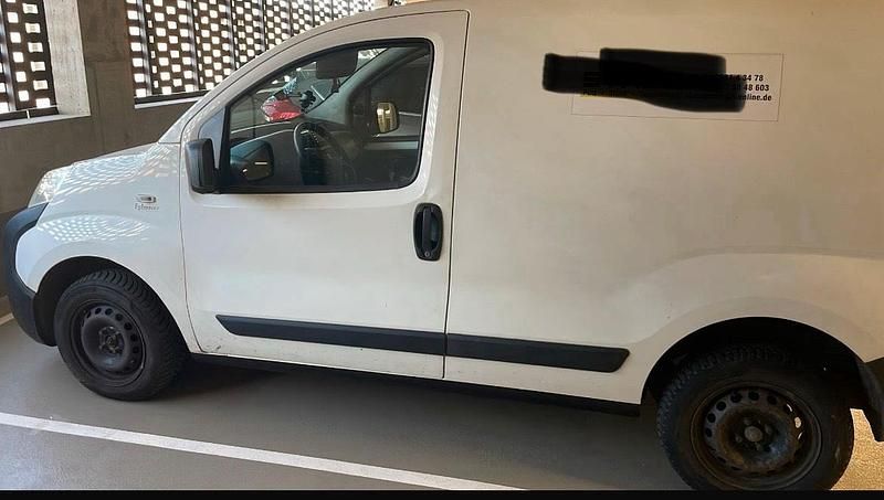 Gebraucht Peugeot Bipper 70 PS (51 kW) 2008 Weiß Van / Kleinbus