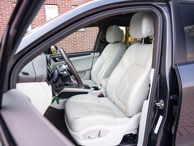 Gebraucht Porsche Macan 252 PS (185 kW) 2016 Grau SUV