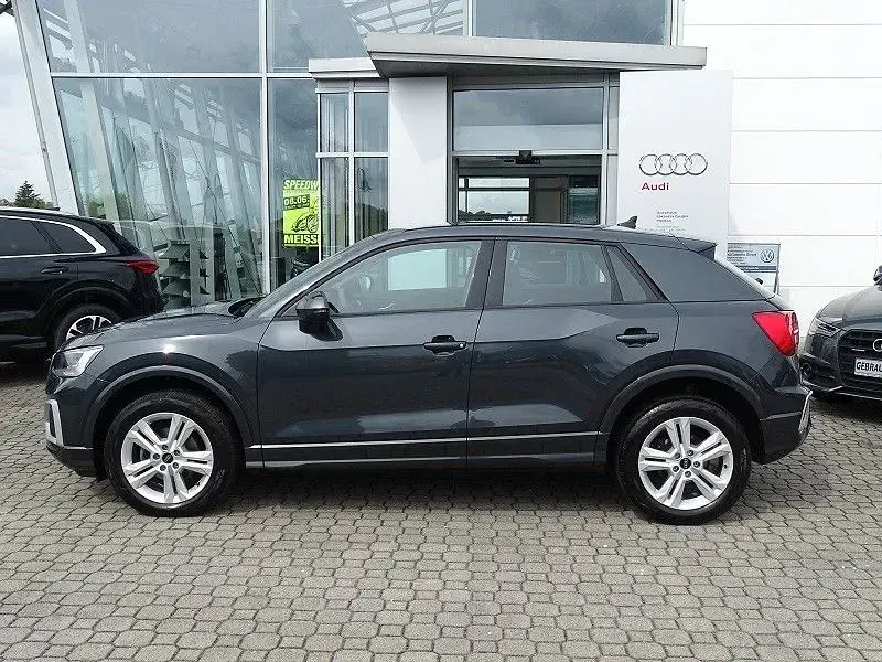 Gebraucht Audi Q2 Advanced 150 PS (110 kW) 2024 Manhattangrau (metallic) SUV