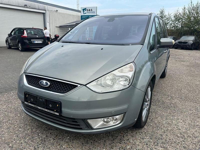 Grau Gebraucht 2009 Ford Galaxy Ghia Van / Kleinbus | 3.490 € (Superpreis) - Bild 1/4
