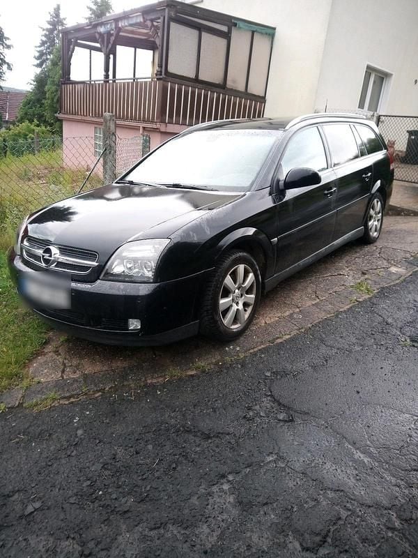 Schwarz Gebraucht 2004 Opel Vectra Kombi | 750 € (Guter Preis) - Bild 1/3