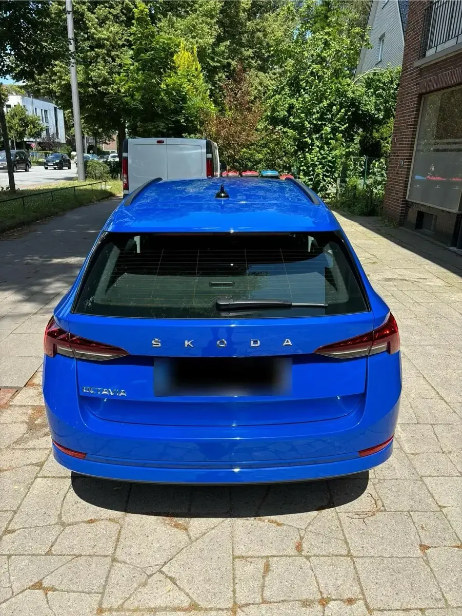 Gebraucht Skoda Octavia 110 PS (80 kW) 2021 Blau Kombi