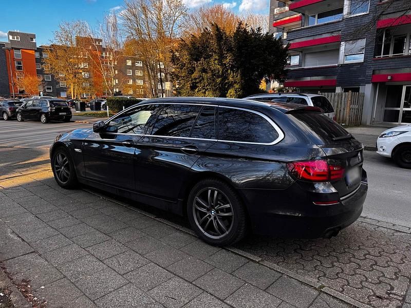 Gebraucht BMW 525 204 PS (150 kW) 2011 Grau Kombi