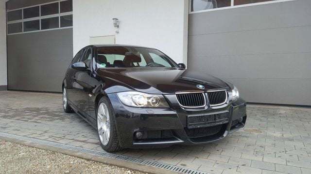 Gebraucht BMW 320 163 PS (119 kW) 2007 Schwarz metallic Limousine