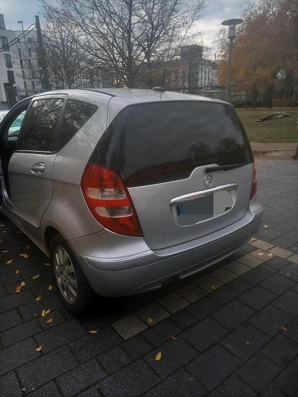 Silber Gebraucht 2005 Mercedes A170 Kleinwagen | 800 € (Superpreis) - Bild 1/4