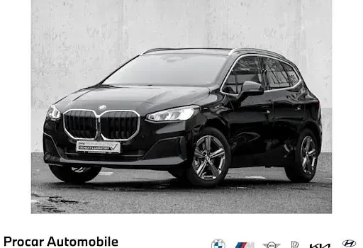 Gebraucht BMW 220 Sport Line 170 PS (125 kW) 2023 Van / Kleinbus