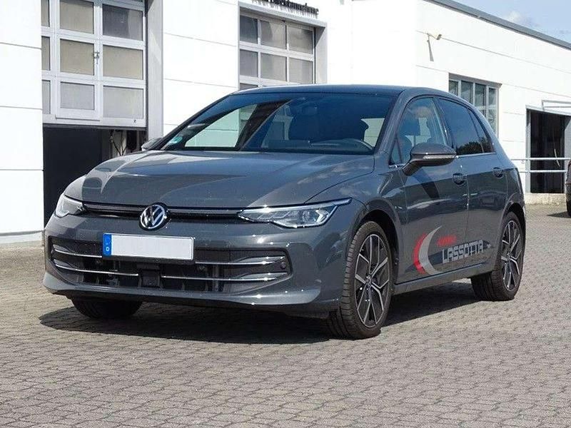 Delfingrau metallic Gebraucht 2024 VW Golf VIII Edition Limousine | 33.900 € (Teuer) - Bild 1/4