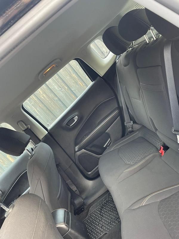 Gebraucht Jeep Compass 140 PS (102 kW) 2018 Schwarz SUV