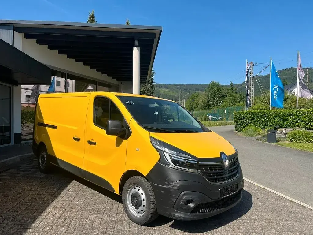 Gebraucht Renault Trafic 120 PS (88 kW) 2020 Van / Kleinbus