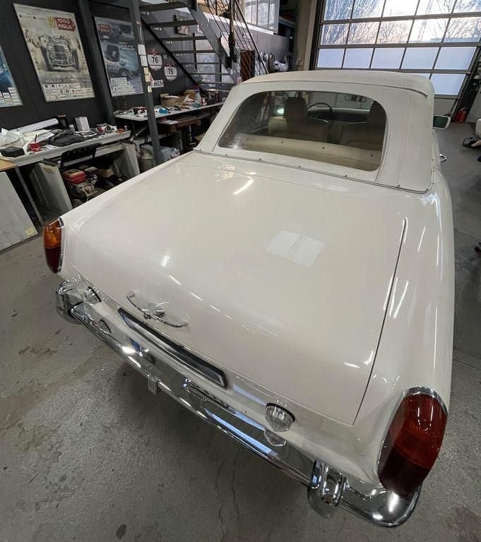 Gebraucht Rolls Royce Corniche 209 PS (153 kW) 1972 Weiß Cabrio