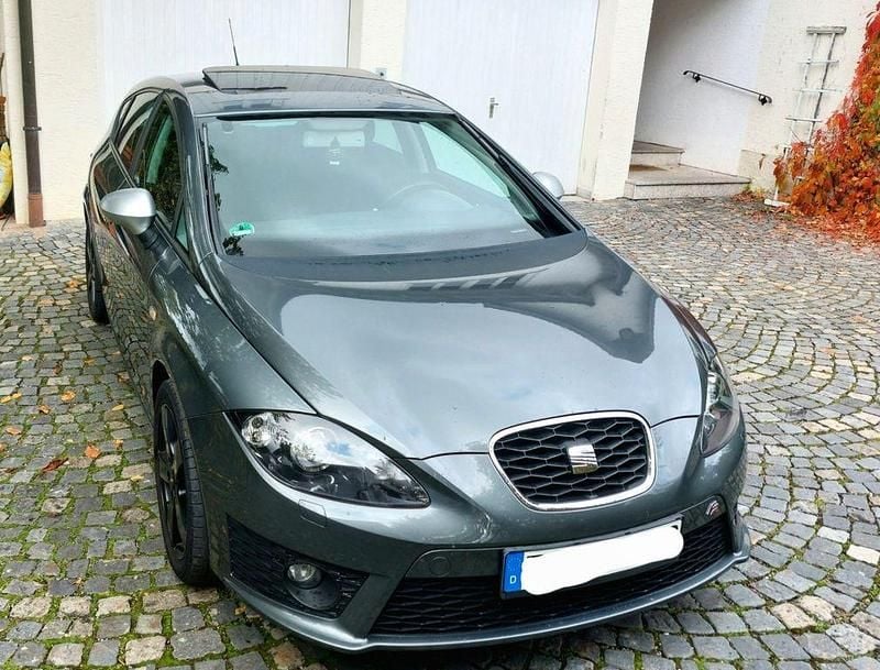 Gebraucht Seat Leon FR 125 PS (91 kW) 2012 Grau Limousine