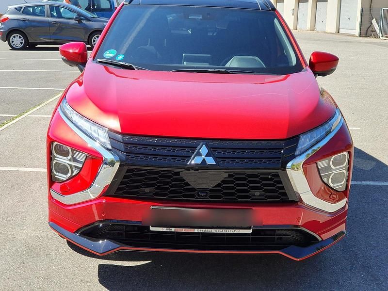 Rot Gebraucht 2021 Mitsubishi Eclipse Edition SUV | 18.500 € - Bild 1/4
