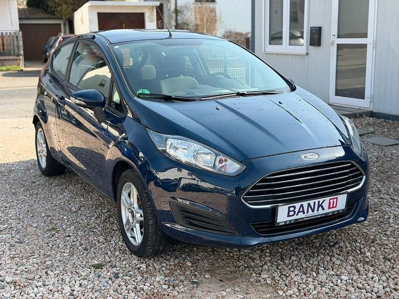 Gebraucht Ford Fiesta 60 PS (44 kW) 2013 Blau Kleinwagen