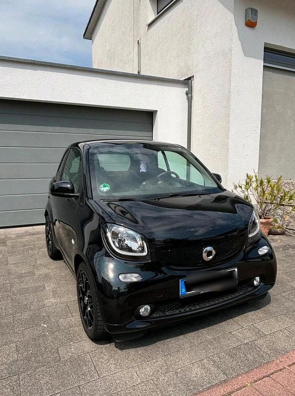 Schwarz Gebraucht 2018 Smart ForTwo Coupé Prime Kleinwagen | 12.300 € (Guter Preis) - Bild 1/4