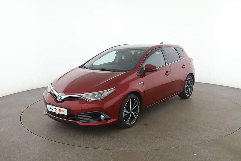 Rot Gebraucht 2017 Toyota Auris Edition-S Limousine | 15.880 € (Fairer Preis) - Bild 1/3