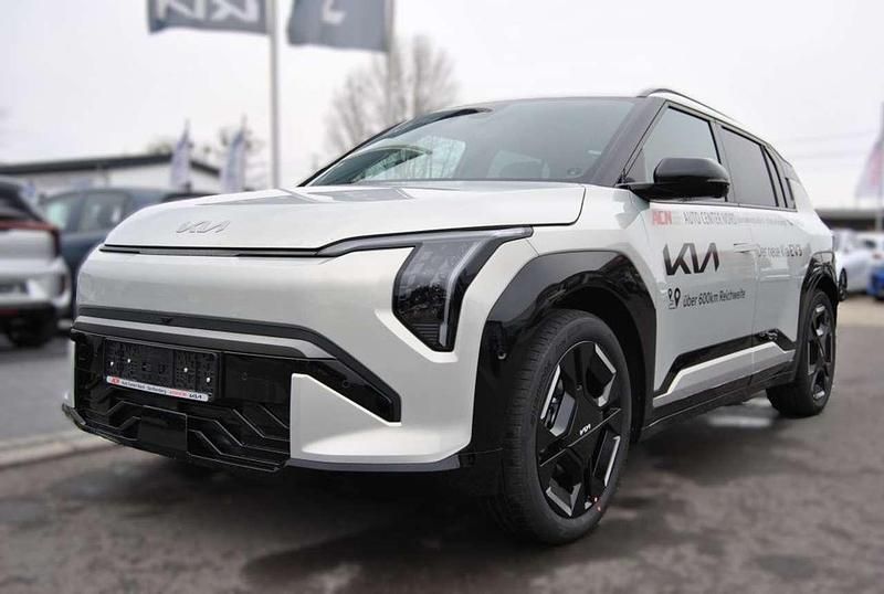 Ivory silver metallic Gebraucht 2025 Kia EV3 GT-Line SUV | 39.900 € (Fairer Preis) - Bild 1/4