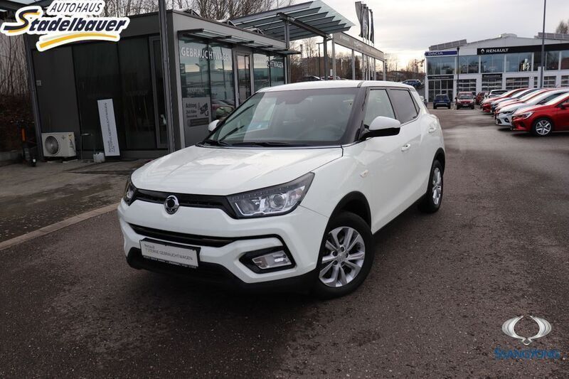 Weiß Gebraucht 2019 Ssangyong (KGM) Tivoli SUV | 9.990 € - Bild 1/4