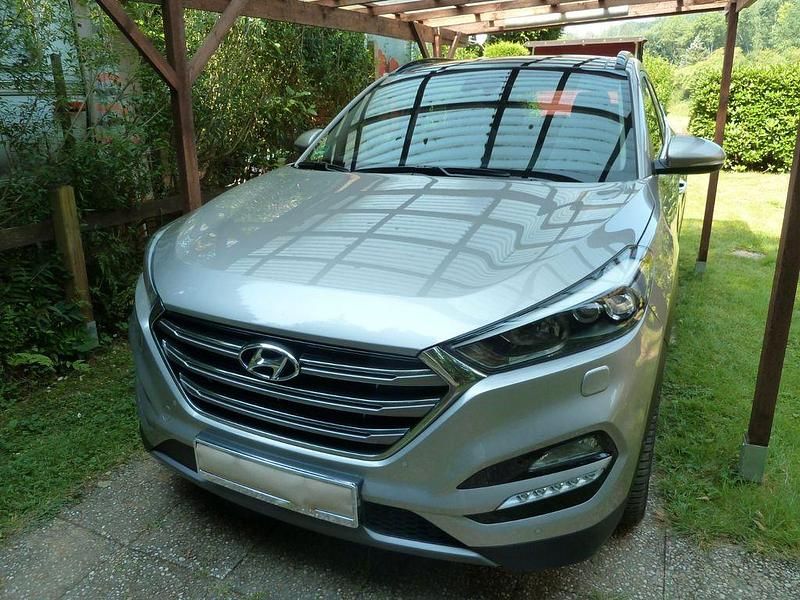 Beige Gebraucht 2016 Hyundai Tucson Premium SUV | 15.900 € (Fairer Preis) - Bild 1/4