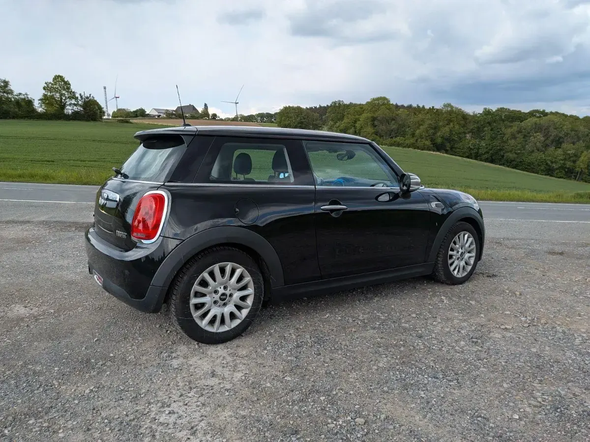 Gebraucht Mini Cooper 136 PS (100 kW) 2015 Schwarz Kleinwagen