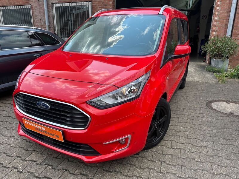 Rot Gebraucht 2021 Ford Tourneo Connect Titanium Van / Kleinbus | 16.880 € (Guter Preis) - Bild 1/4