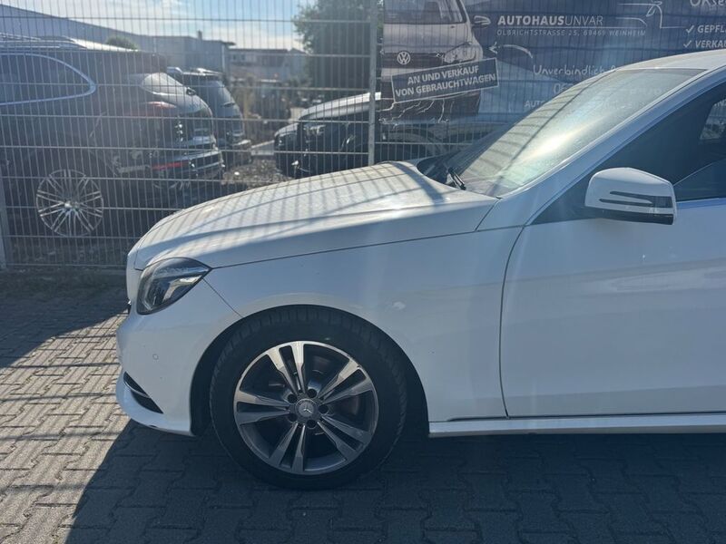 Gebraucht Mercedes E220 170 PS (125 kW) 2015 Weiß Limousine