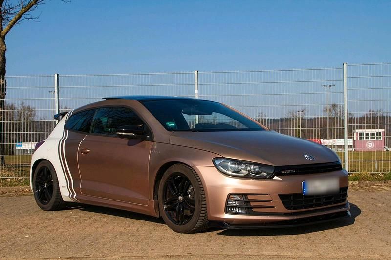 Weiß Gebraucht 2017 VW Scirocco Coupé | 14.950 € (Guter Preis) - Bild 1/4