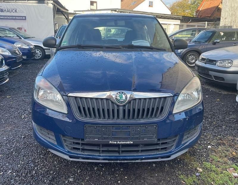 Second-hand Skoda Fabia 86 CP (63 kW) 2012 Albastru Berlinǎ