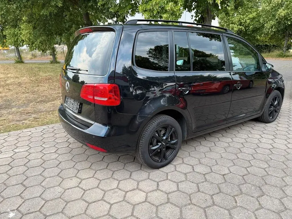Gebraucht VW Touran Comfortline 105 PS (77 kW) 2012 Schwarz Van / Kleinbus