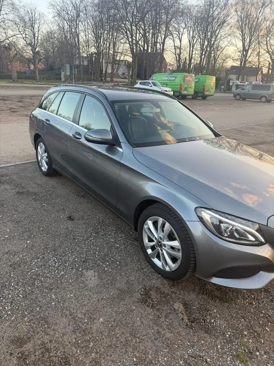 Gebraucht Mercedes C220 170 PS (125 kW) 2017 Grau Kombi