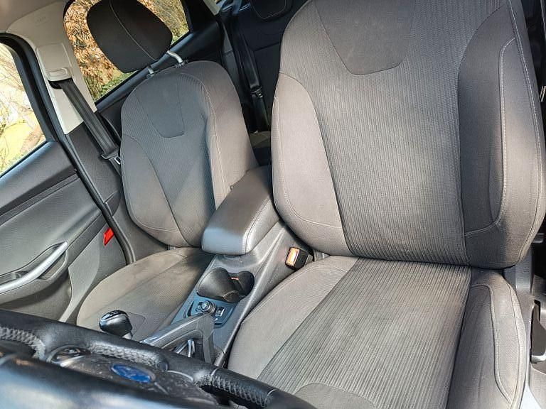 Gebraucht Ford Focus Titanium 116 PS (85 kW) 2011 Silber Limousine