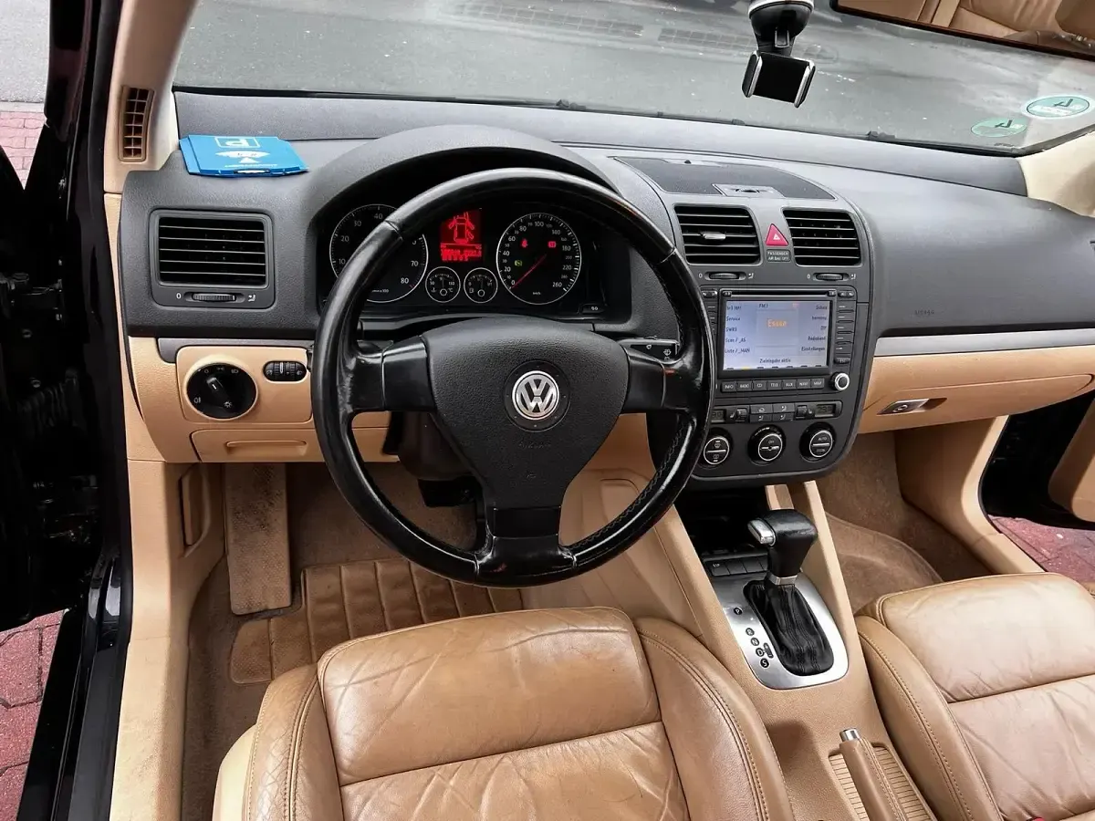 Gebraucht VW Golf V 75 PS (55 kW) 2005 Schwarz Kleinwagen