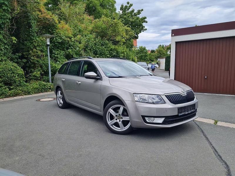 Beige Gebraucht 2014 Skoda Octavia Elegance Kombi | 14.700 € (Teuer) - Bild 1/4