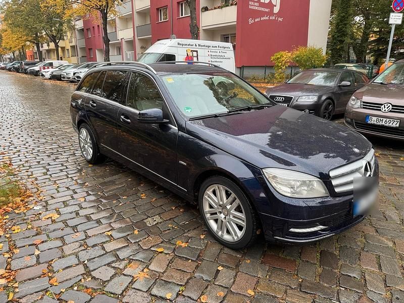 Gebraucht Mercedes C220 170 PS (125 kW) 2010 Blau Kombi