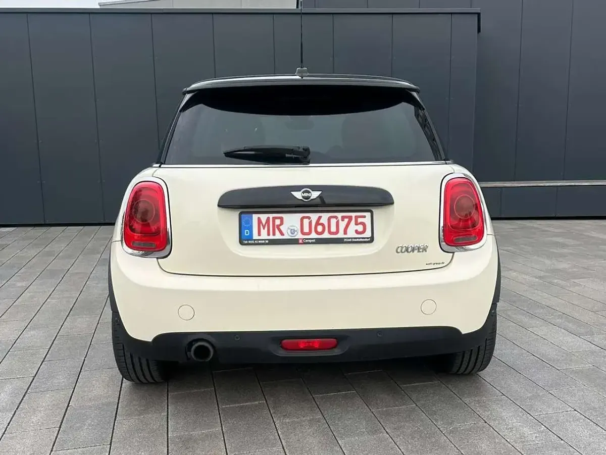 Gebraucht Mini John Cooper Works 136 PS (100 kW) 2015 Pepper white Kleinwagen