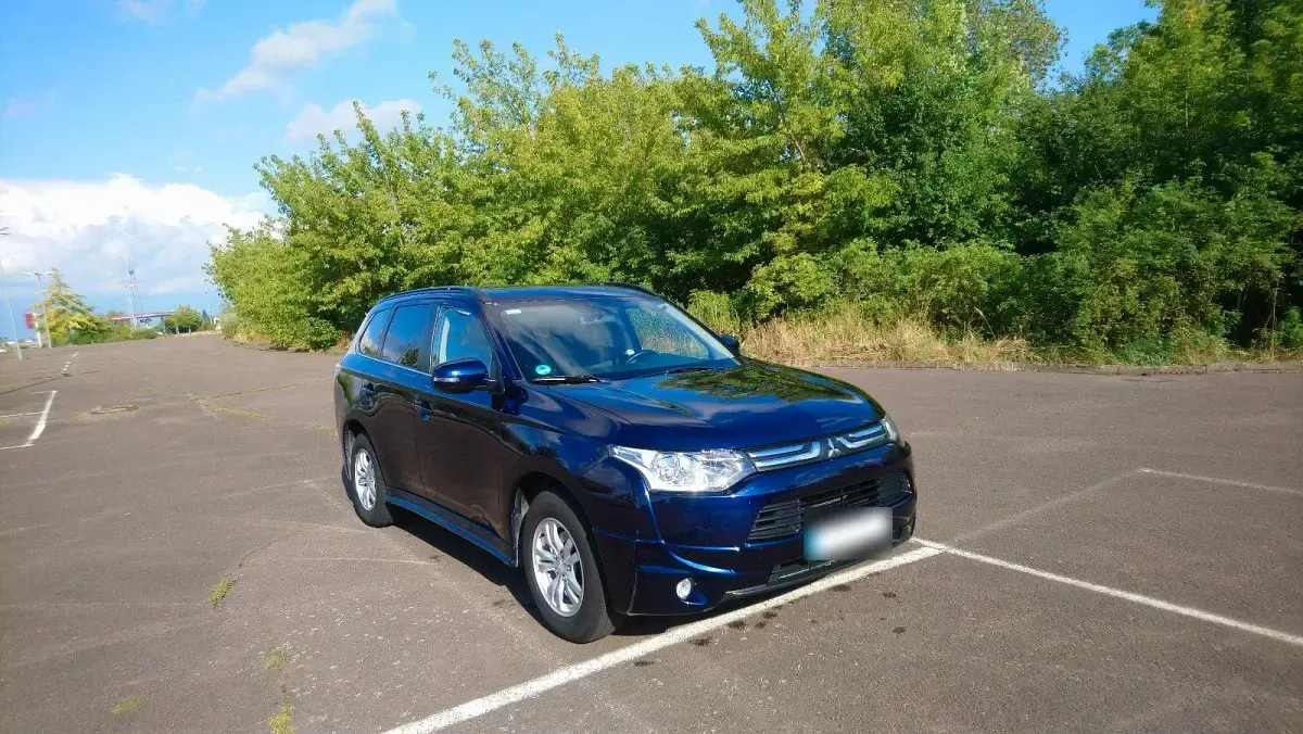 Gebraucht Mitsubishi Outlander 150 PS (110 kW) 2012 Blau SUV