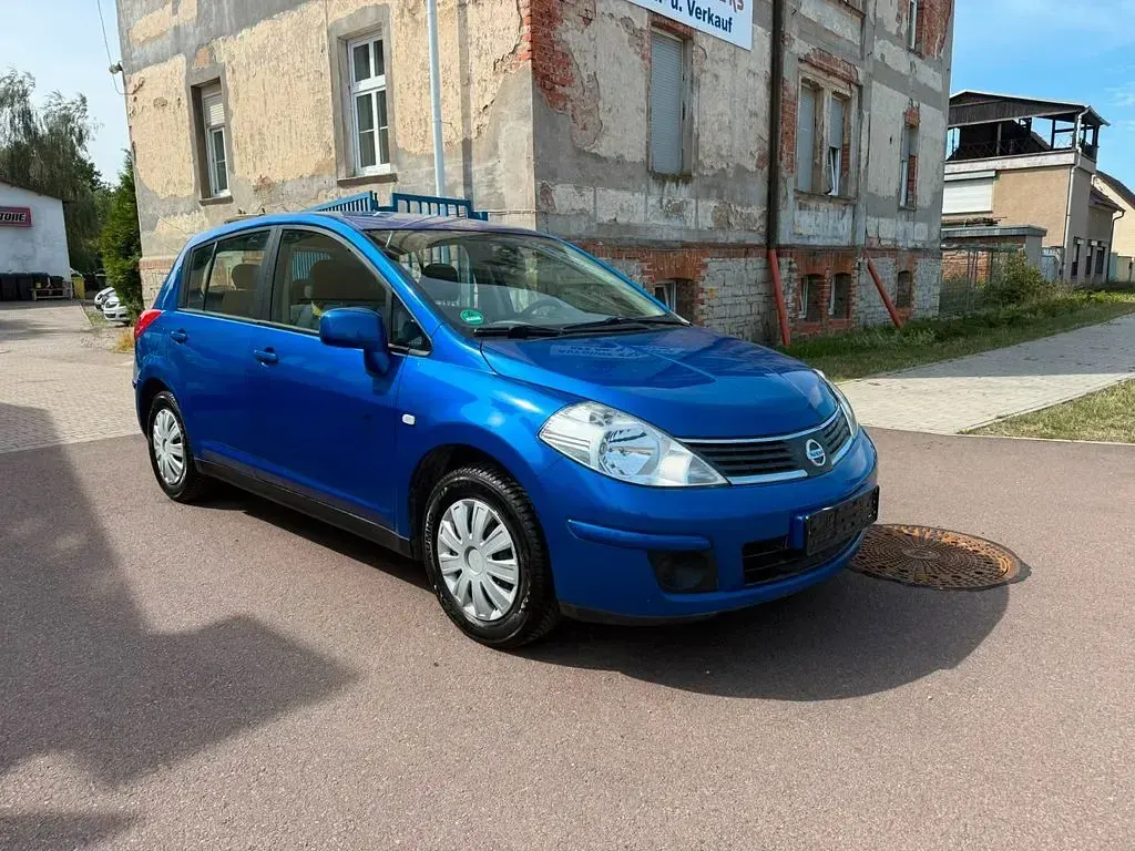 Gebraucht Nissan Tiida Tekna 110 PS (80 kW) 2011 Blau Limousine