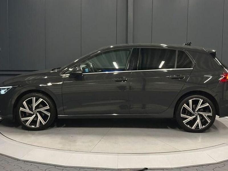 Gebraucht VW Golf VIII Style 150 PS (110 kW) 2024 Grau Limousine