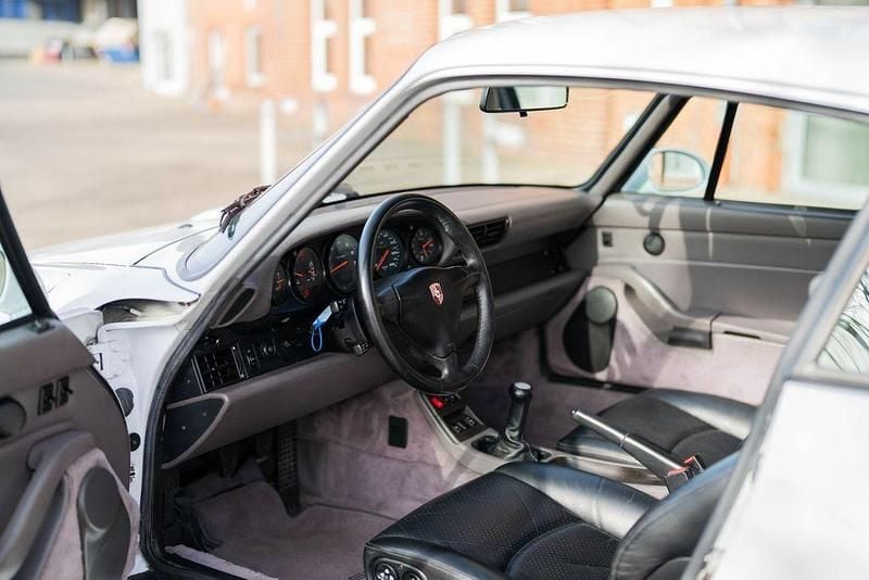 Gebraucht Porsche 993 286 PS (210 kW) 1996 Gletscher weiß (l3au) Coupé